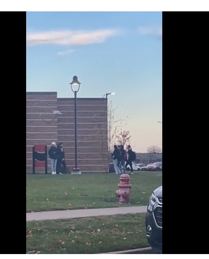 Intense Police Response at Roseville High School Amid Large-Scale Altercation: Multiple Students Detained, School Under Shelter-in-Place Order as Law Enforcement Works to Restore Order and Ensure Safety”