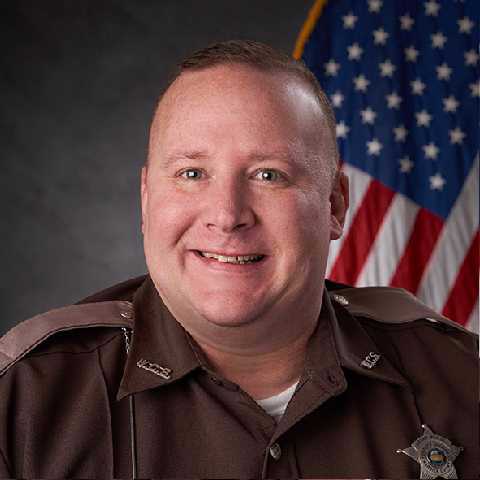 Warrick County Sheriff’s Deputy and Castle South Middle School Resource Officer Brian Wessel Passes Away – Community Mourns the Sudden Loss of a Dedicated Public Servant and Mentor